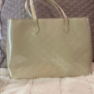 Louis Vuitton Vernis Wilshire Tote